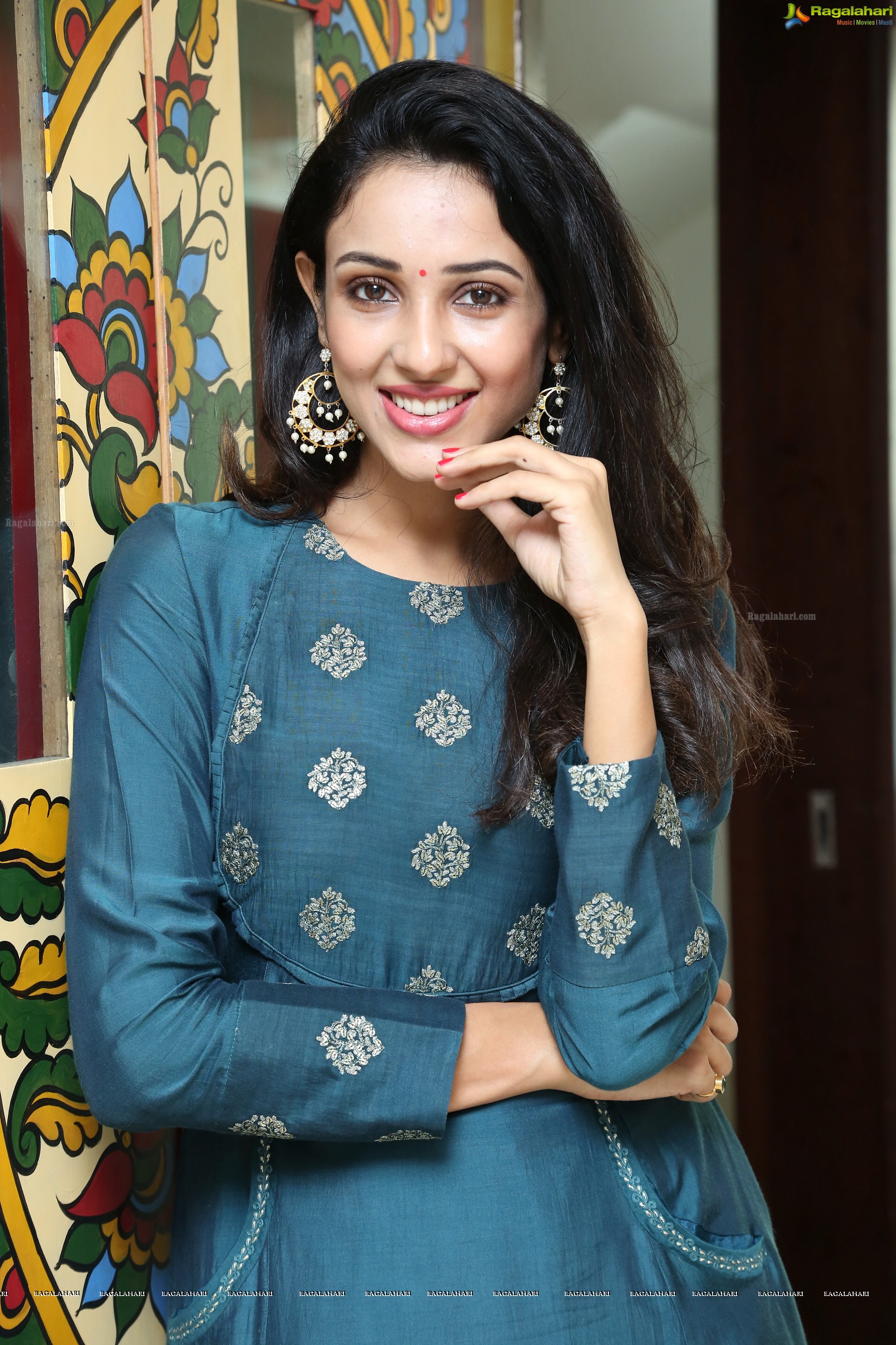 Riya Suman at Hotel Mercure Janmastami Celebrations (High Definition Photos)