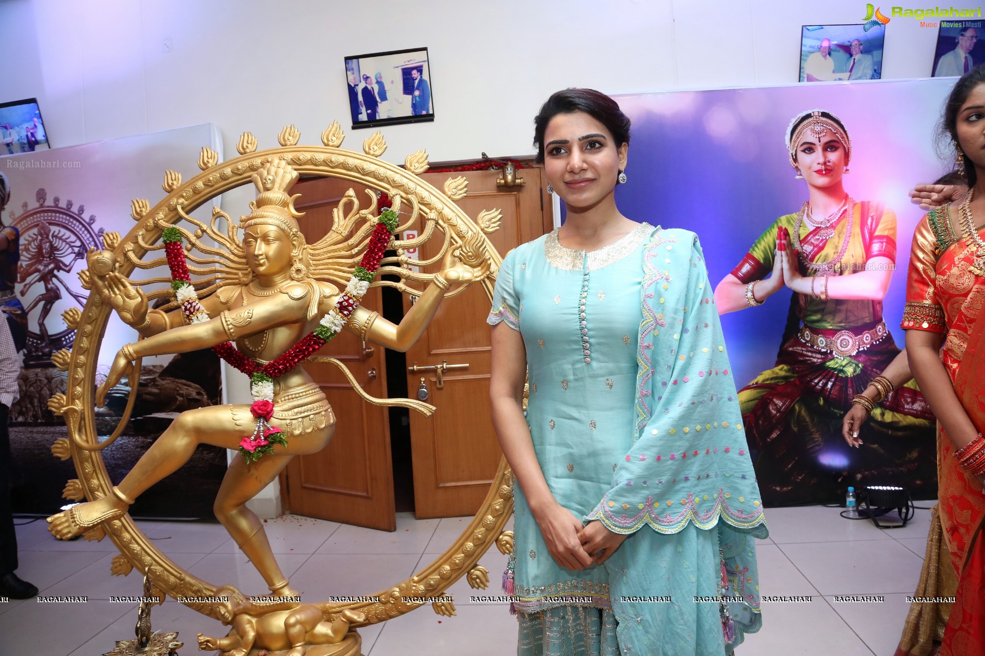 Samantha Akkineni at Divya Solo Bharatanatyam Performance, HD Gallery