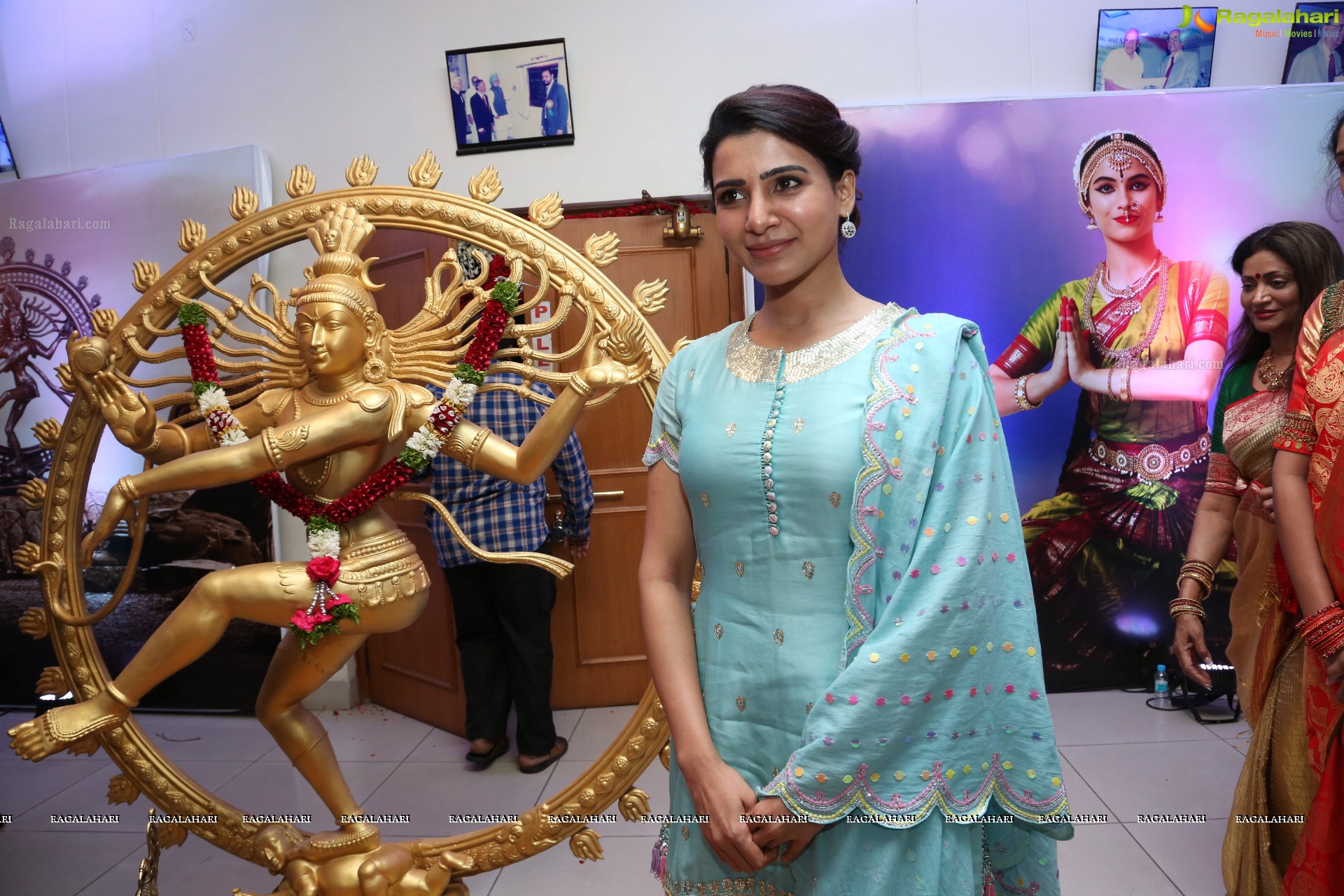 Samantha Akkineni at Divya Solo Bharatanatyam Performance, HD Gallery