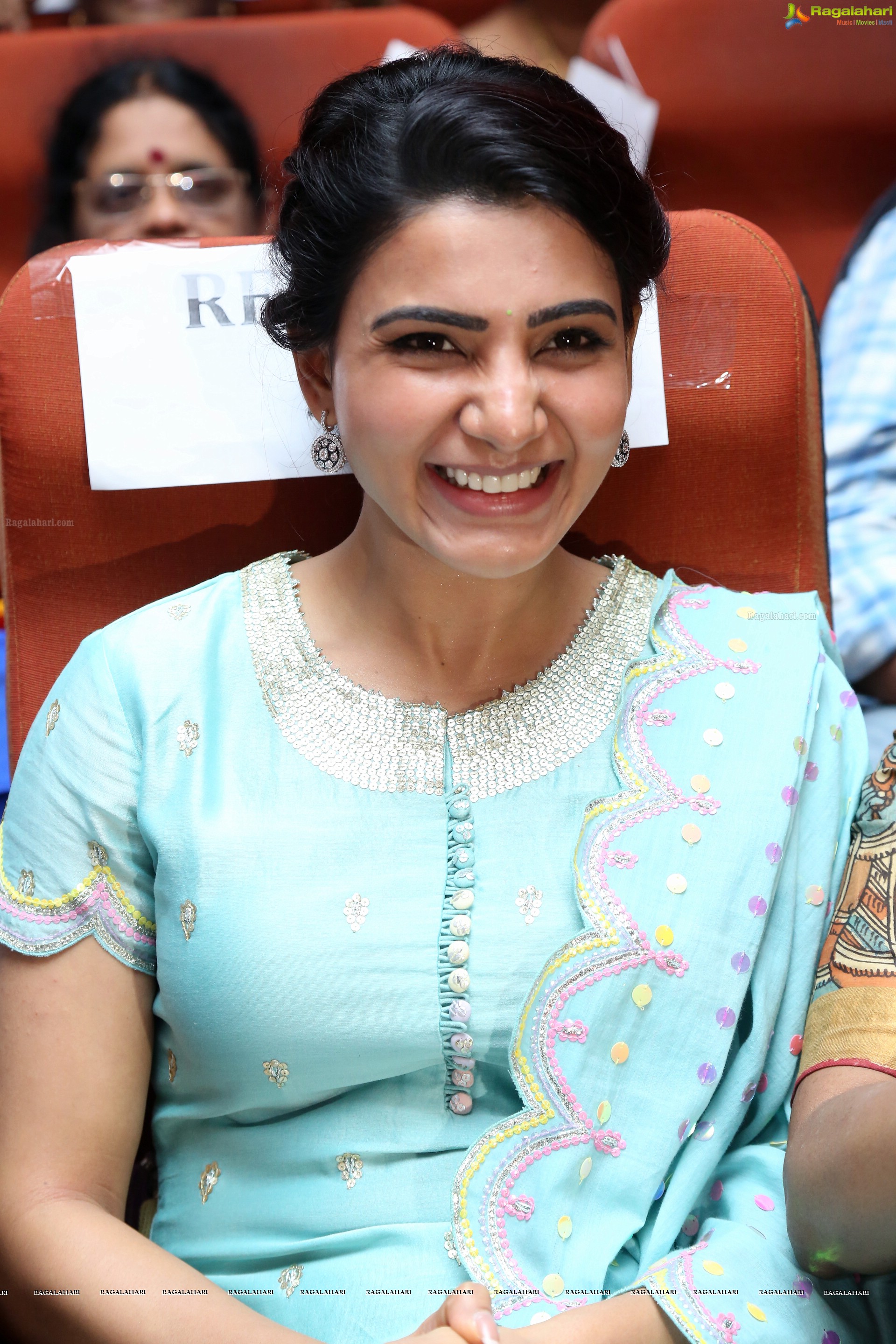 Samantha Akkineni at Divya Solo Bharatanatyam Performance, HD Gallery