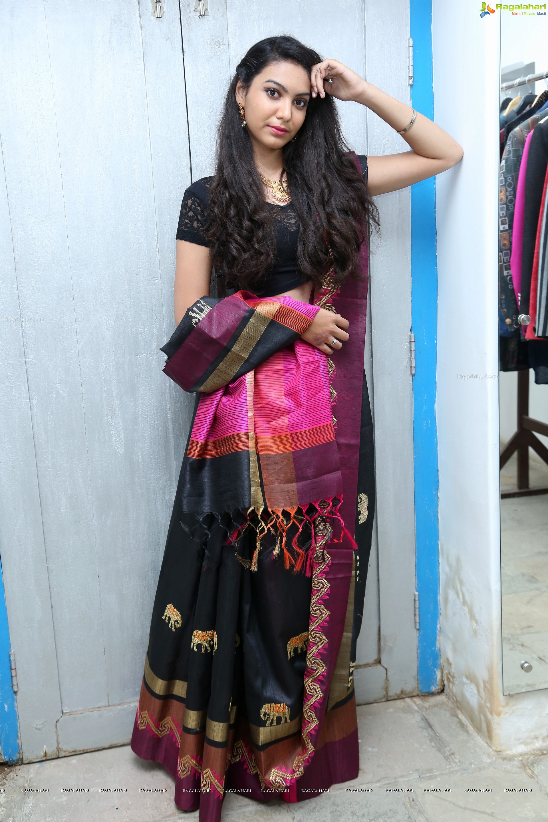 Simran Saniya at Silk & Cotton Expo Curtain Raiser (High Definition)