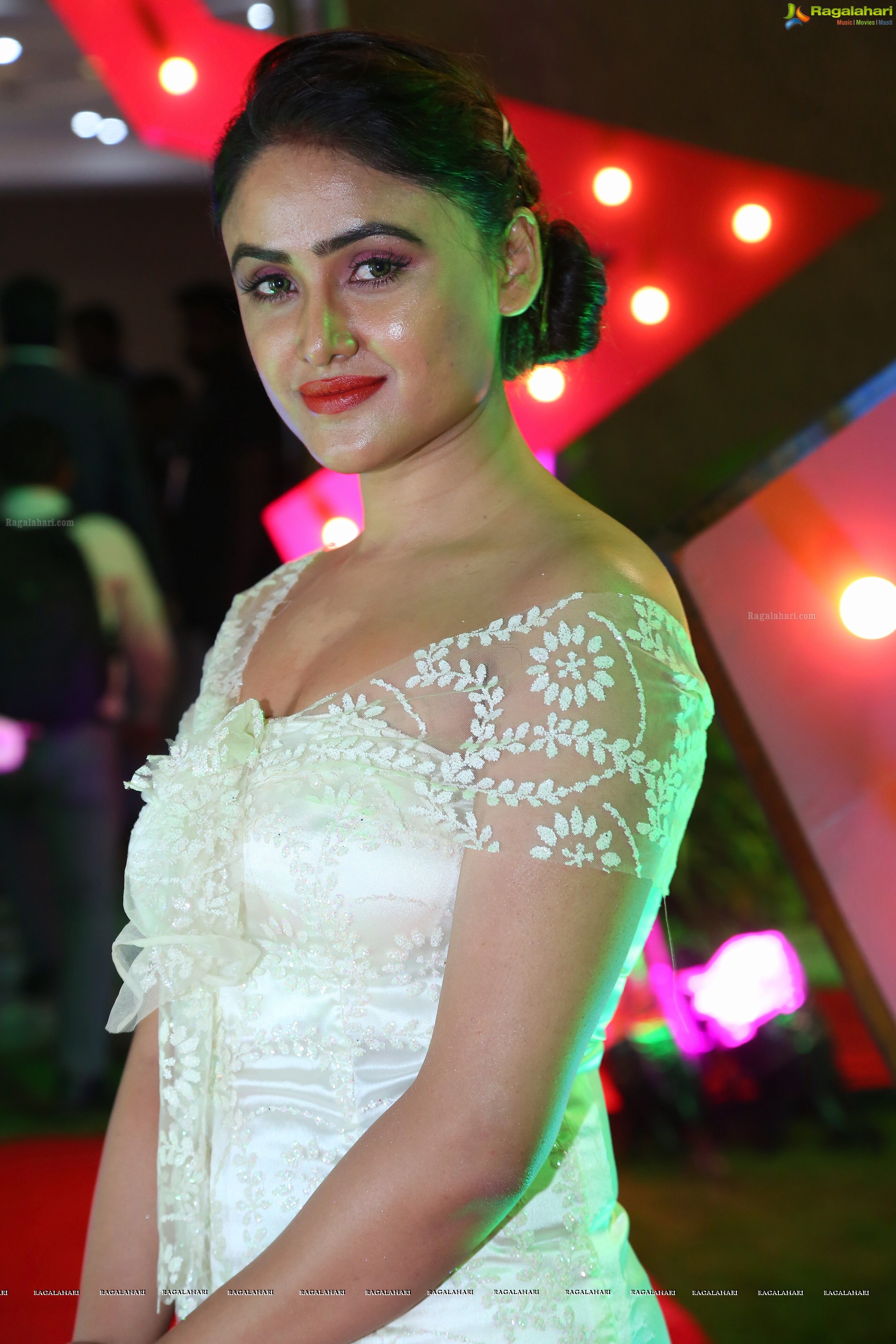 Sony Charishta at Golden Stars Success Meet (High Definition)