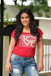 Anusha Parada Heroine