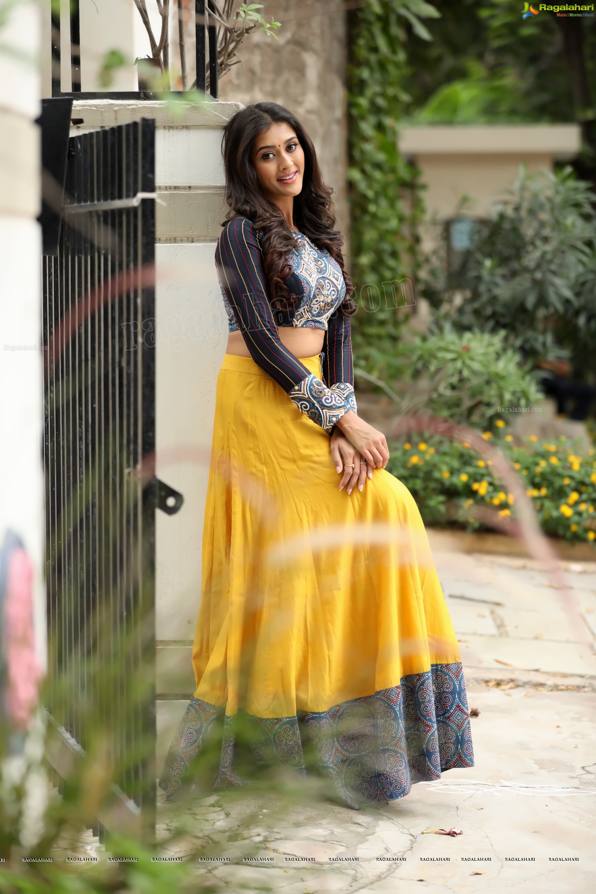 Pooja Jhaveri (Exclusive Photo Shoot) (High Definition Photos)