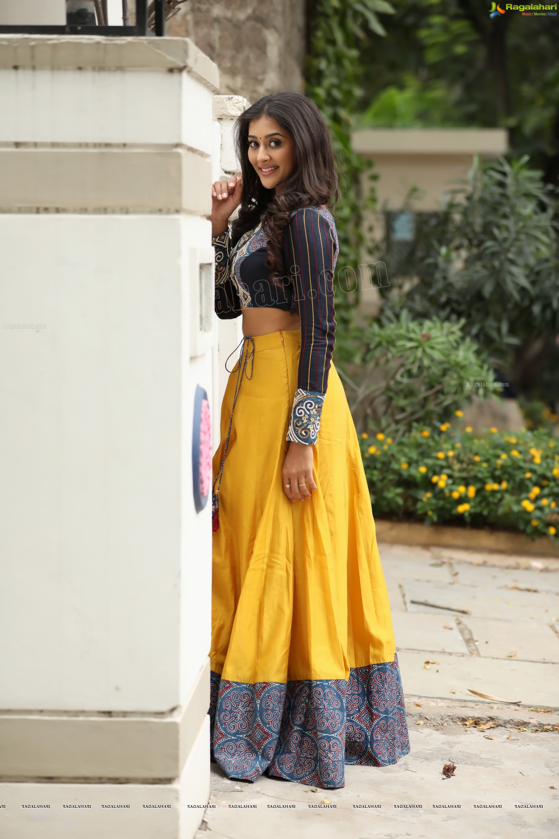 Pooja Jhaveri (Exclusive Photo Shoot) (High Definition Photos)