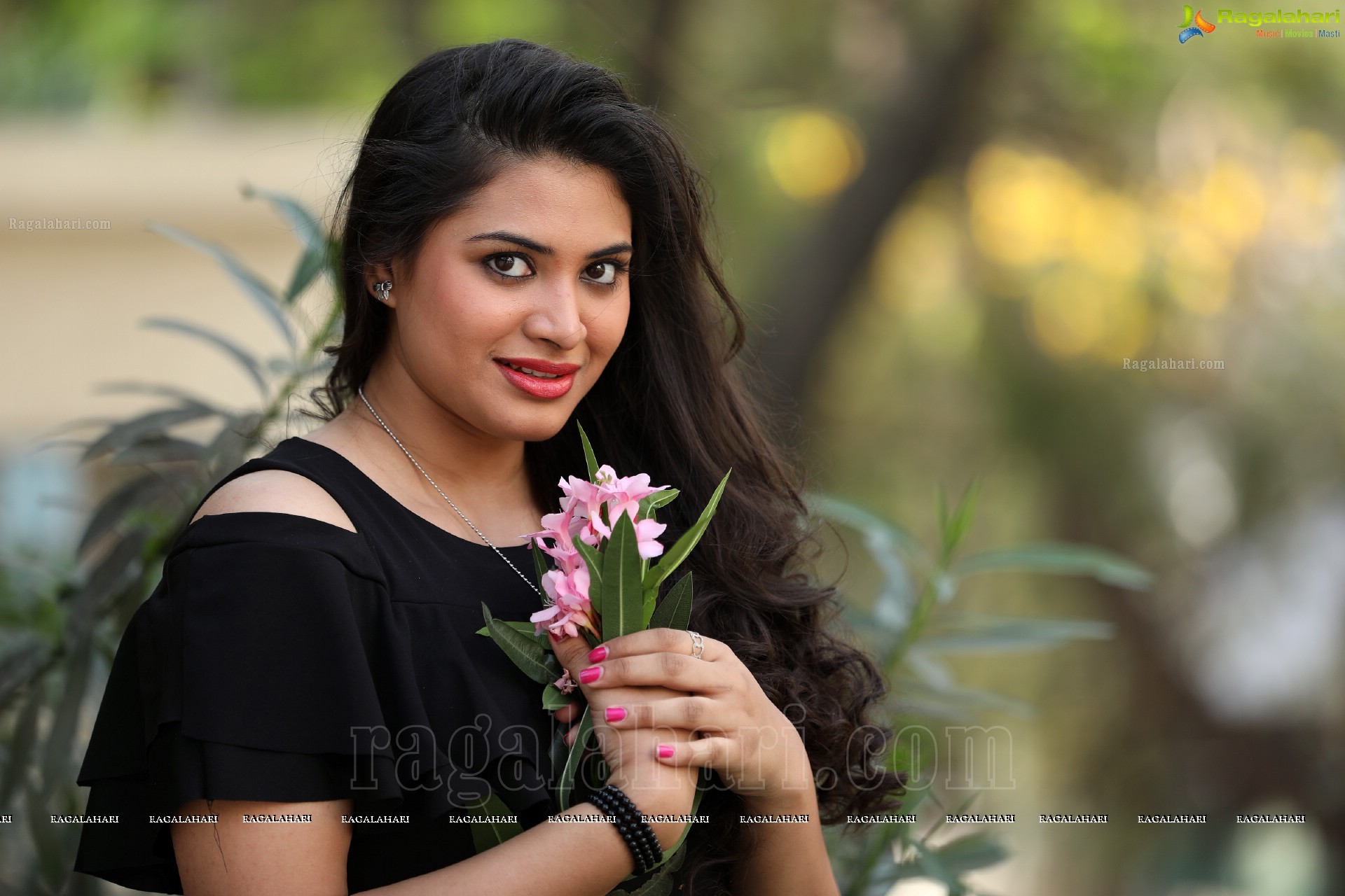 Megnna Kumar (Exclusive Photo Shoot) (High Definition Photos)