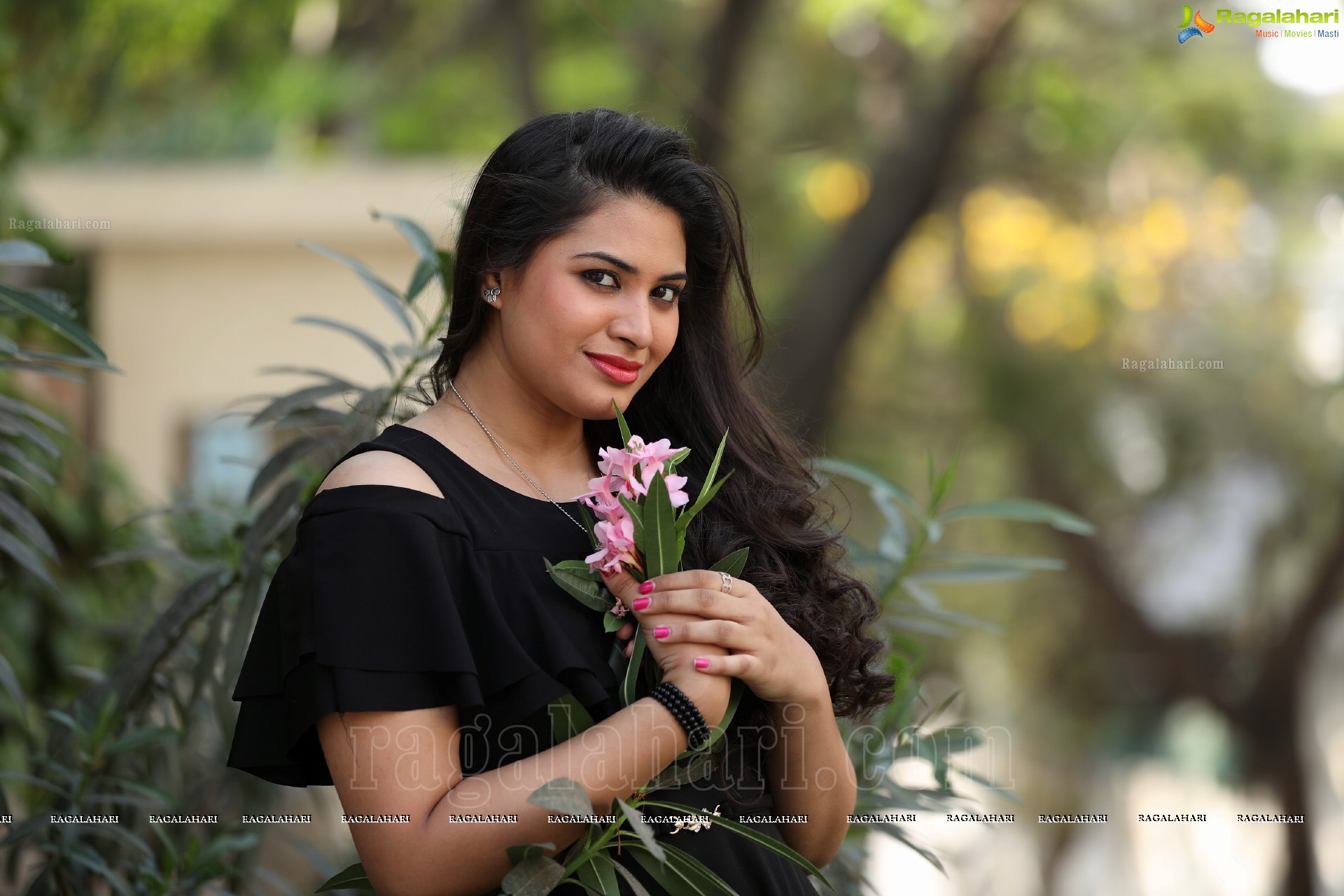 Megnna Kumar (Exclusive Photo Shoot) (High Definition Photos)