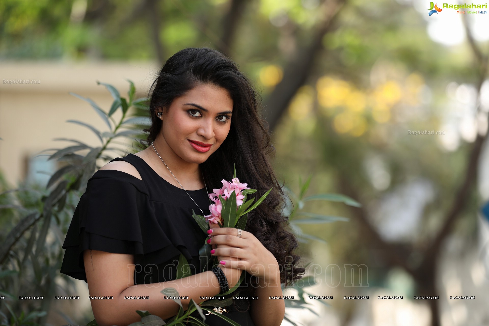 Megnna Kumar (Exclusive Photo Shoot) (High Definition Photos)