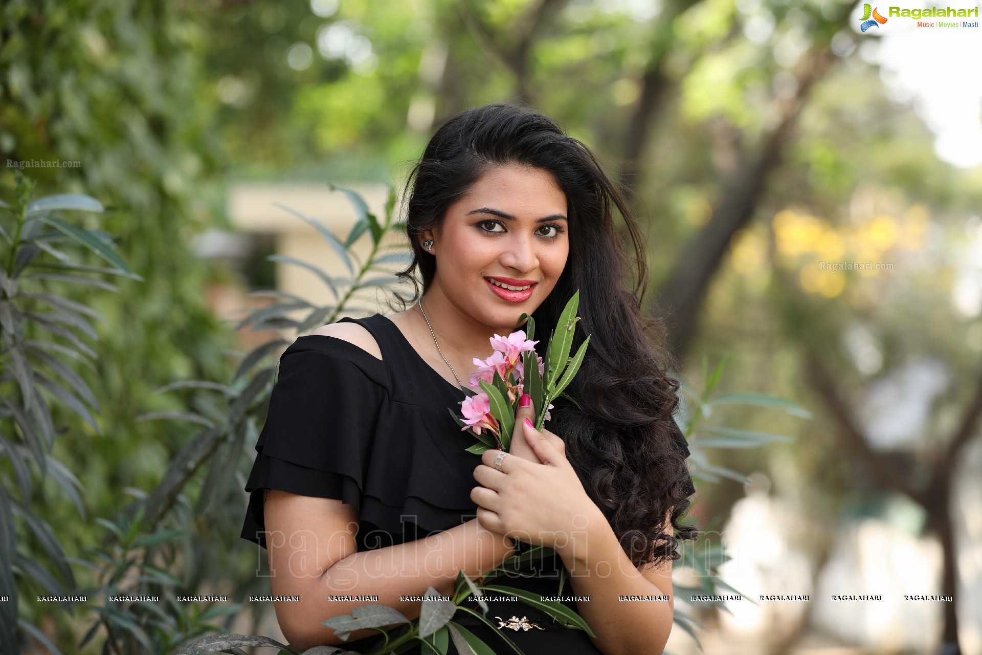 Megnna Kumar (Exclusive Photo Shoot) (High Definition Photos)