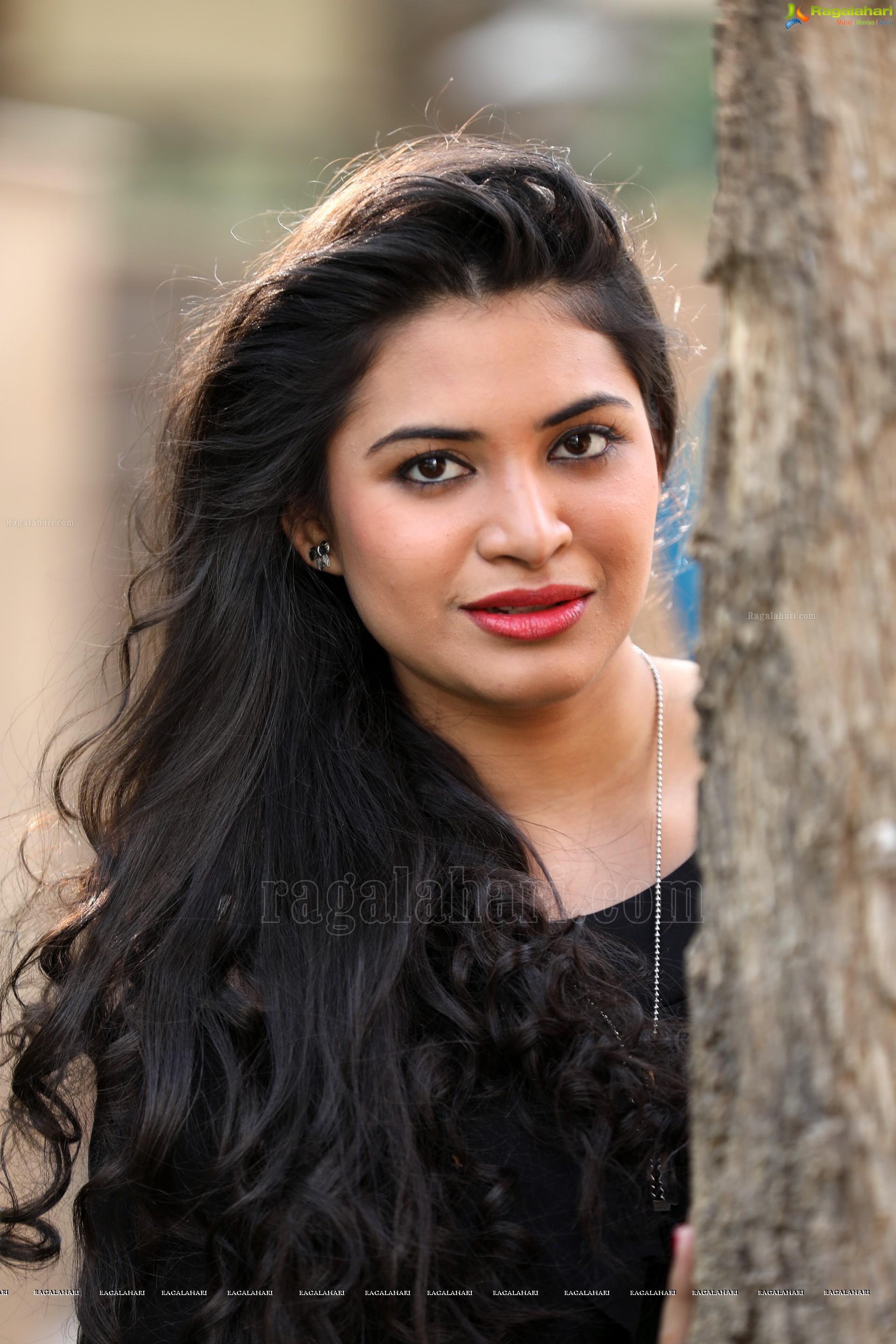 Megnna Kumar (Exclusive Photo Shoot) (High Definition Photos)