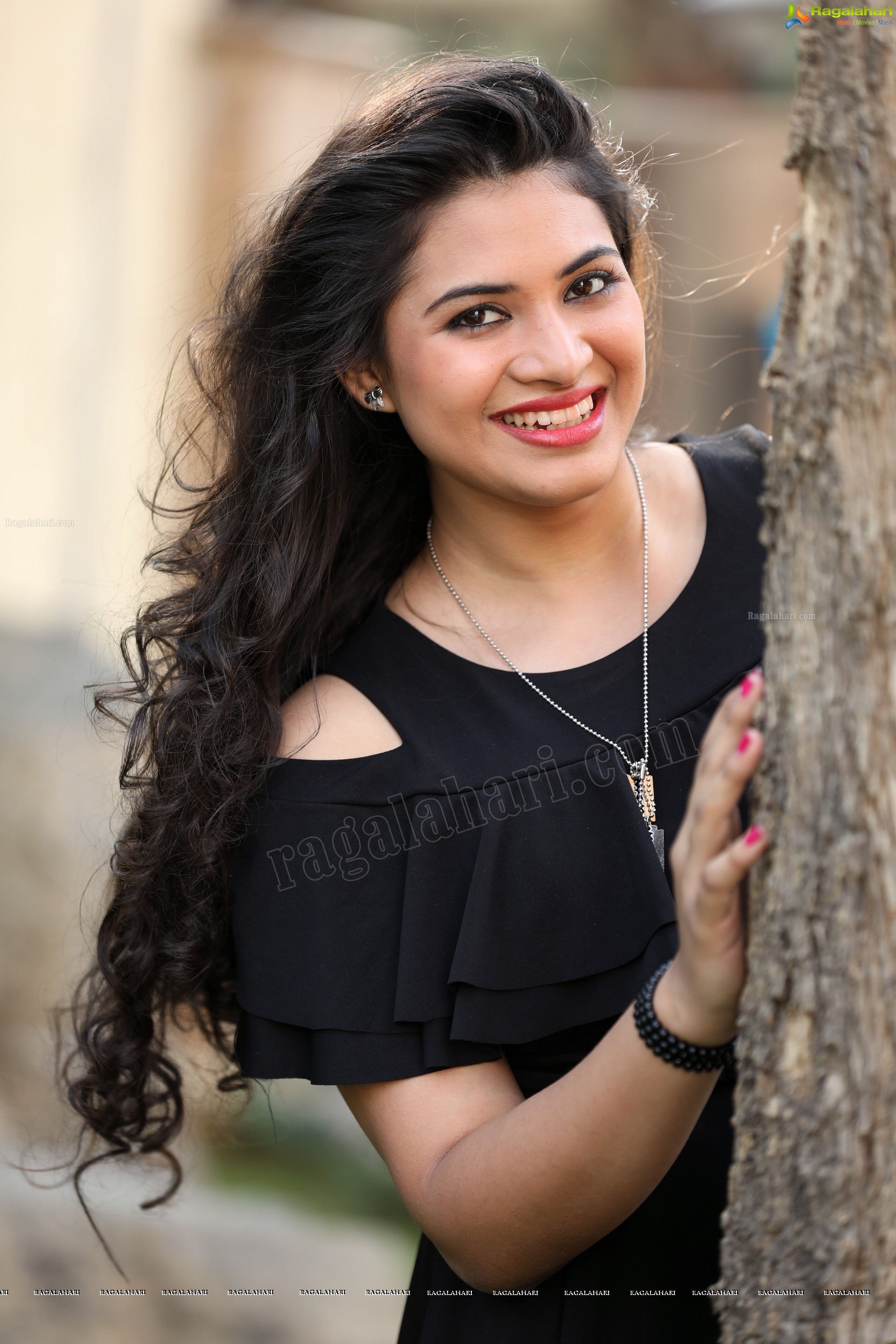 Megnna Kumar (Exclusive Photo Shoot) (High Definition Photos)