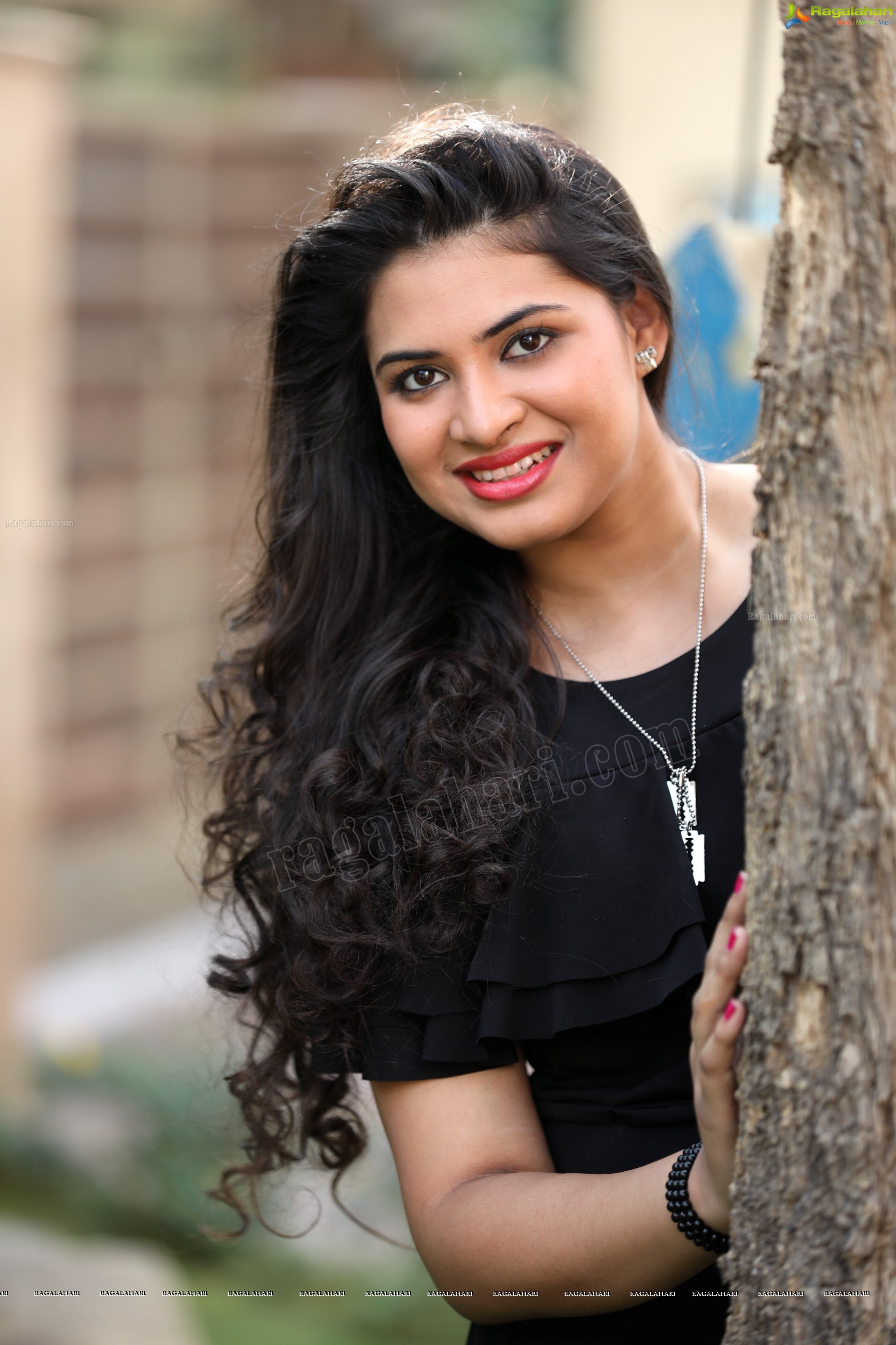 Megnna Kumar (Exclusive Photo Shoot) (High Definition Photos)