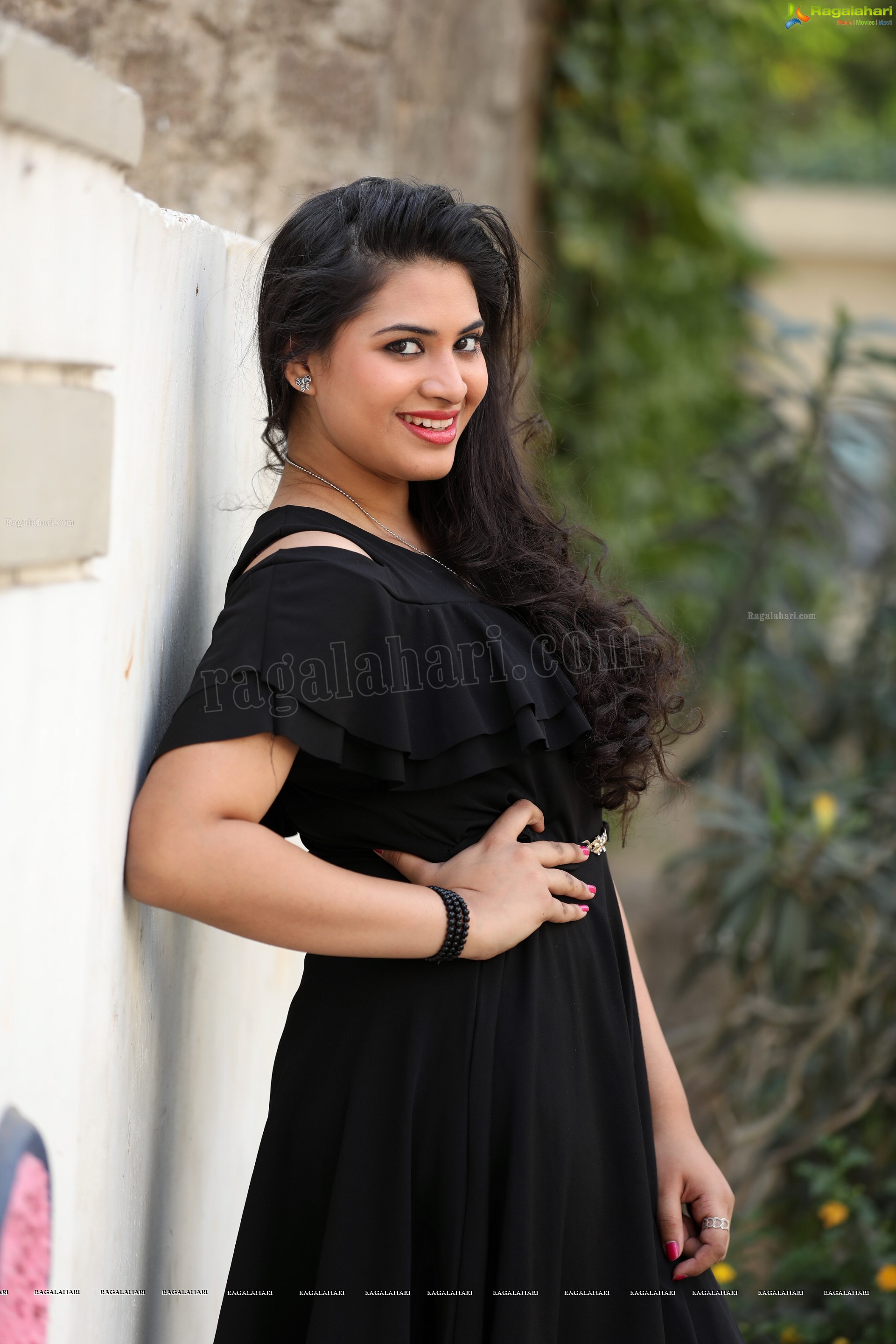 Megnna Kumar (Exclusive Photo Shoot) (High Definition Photos)