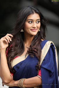 Pooja Jhaveri Half Saree