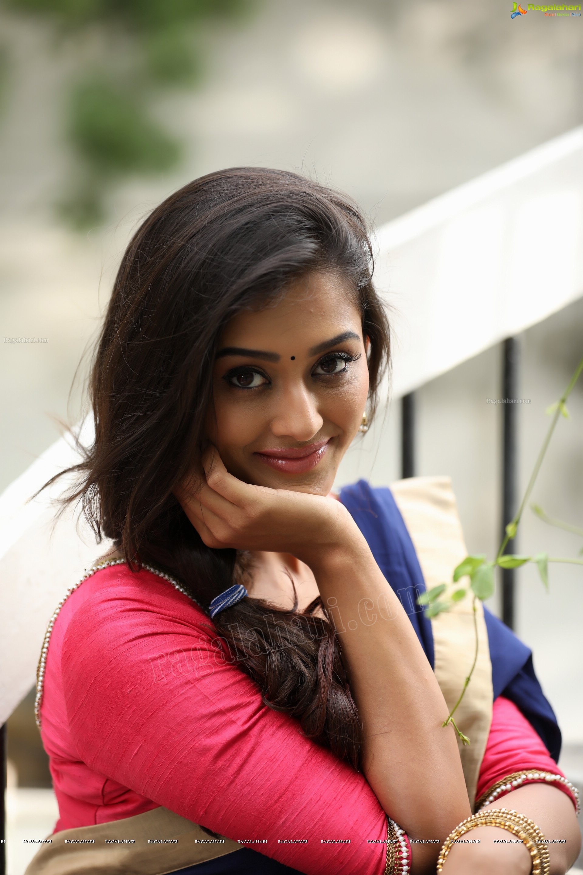 Pooja Jhaveri (Exclusive Photoshoot) (High Definition)