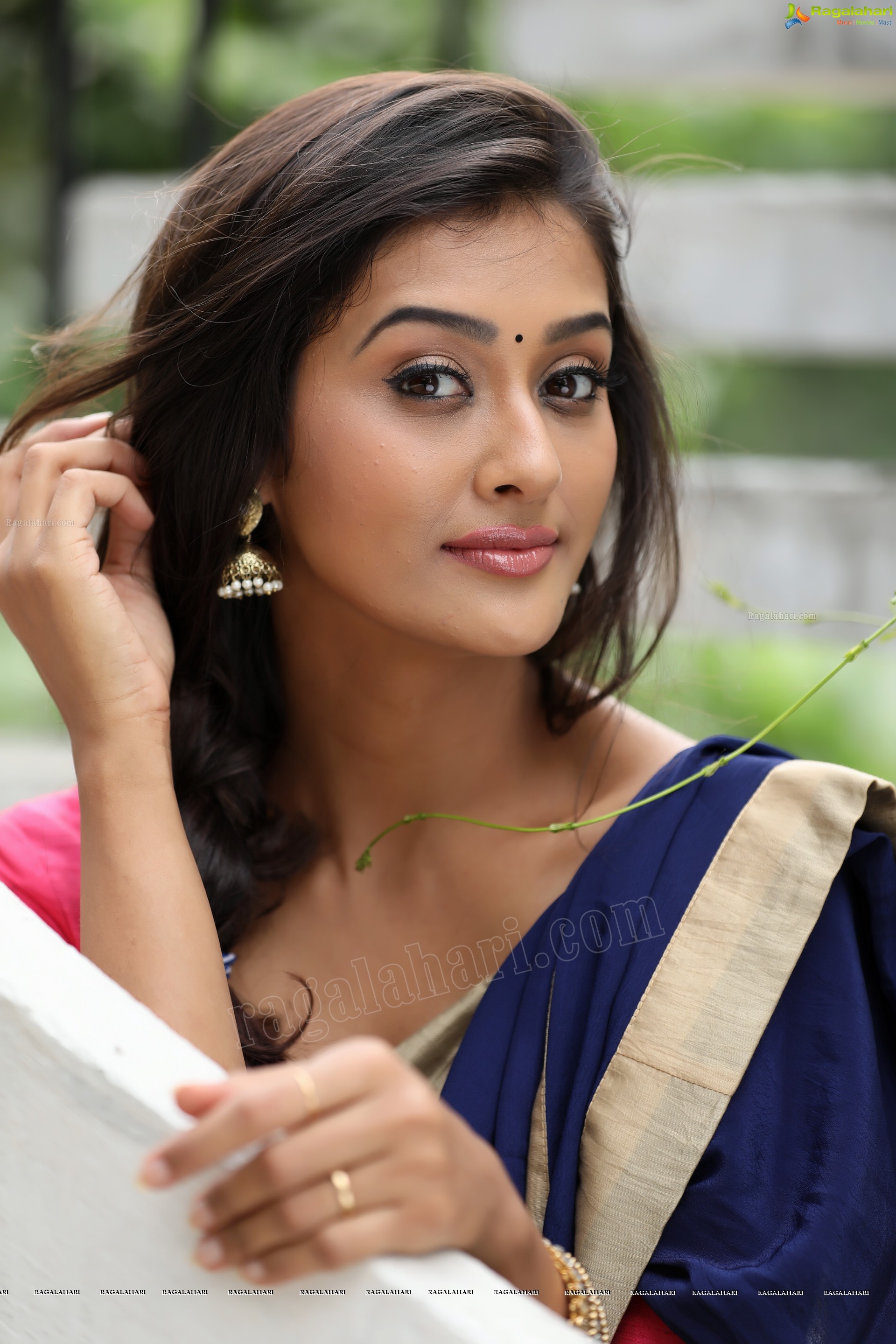 Pooja Jhaveri (Exclusive Photoshoot) (High Definition)