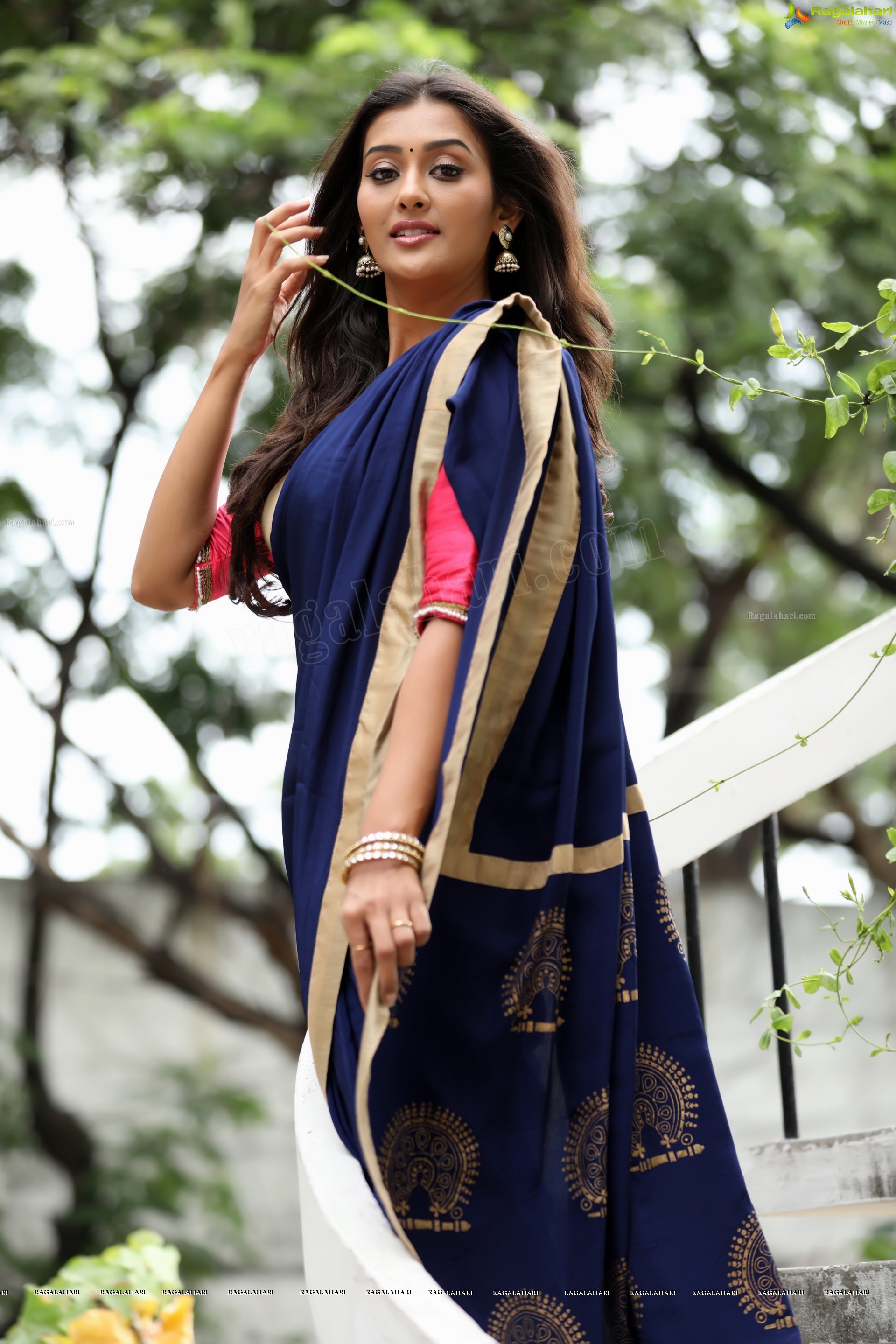 Pooja Jhaveri (Exclusive Photoshoot) (High Definition)