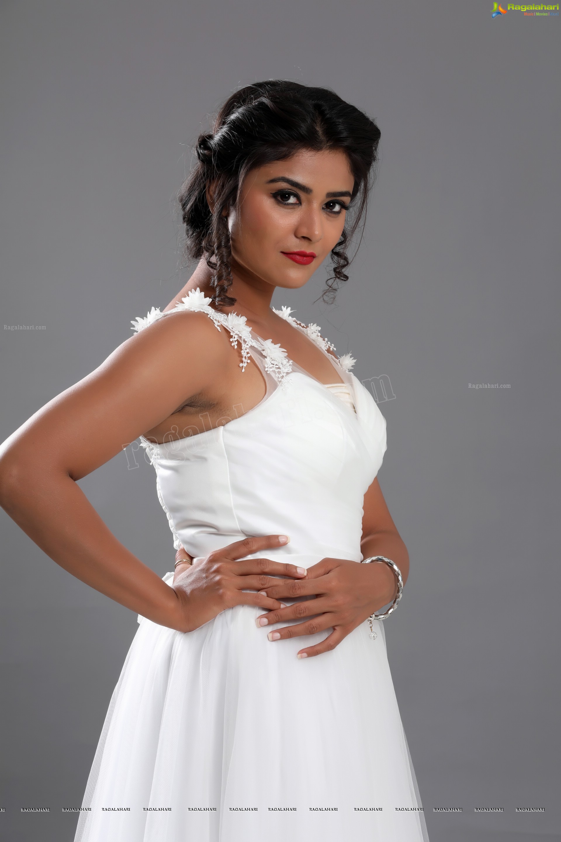 Priyanka Sharma (Exclusive Photo Shoot) (High Definition Photos)