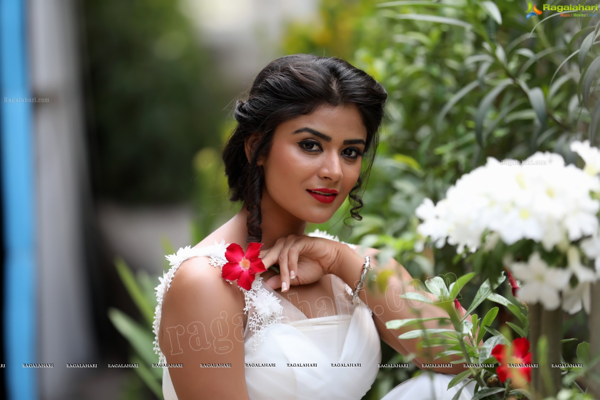 Priyanka Sharma (Exclusive Photo Shoot) (High Definition Photos)