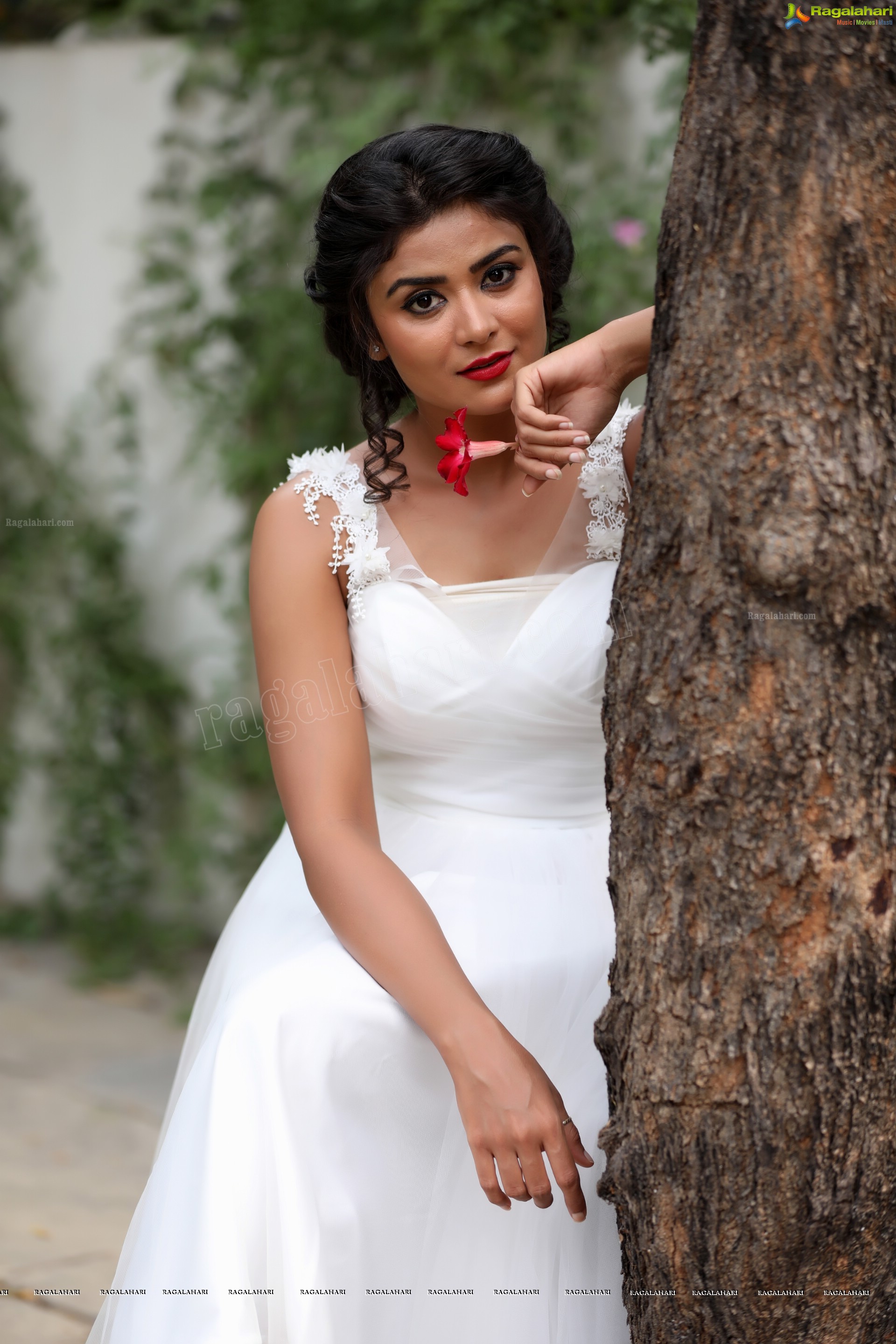 Priyanka Sharma (Exclusive Photo Shoot) (High Definition Photos)