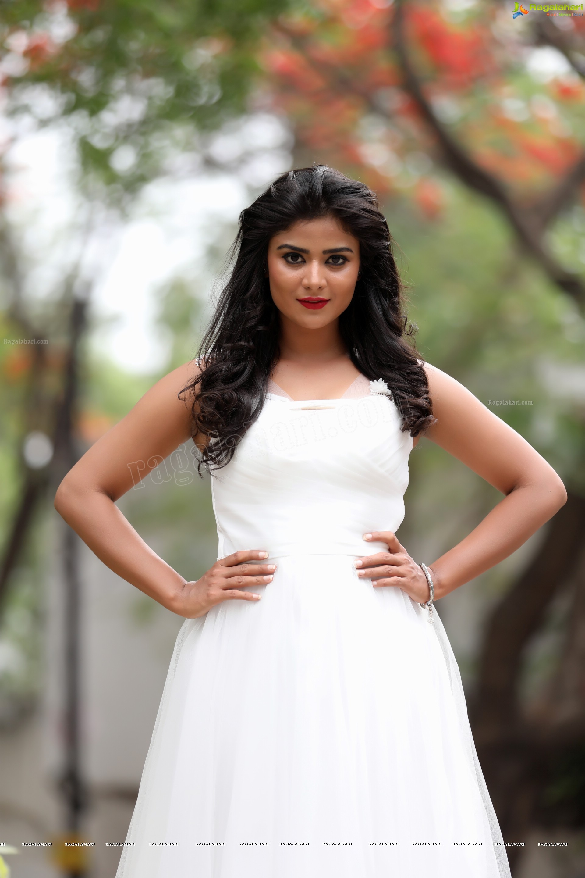 Priyanka Sharma (Exclusive Photo Shoot) (High Definition Photos)