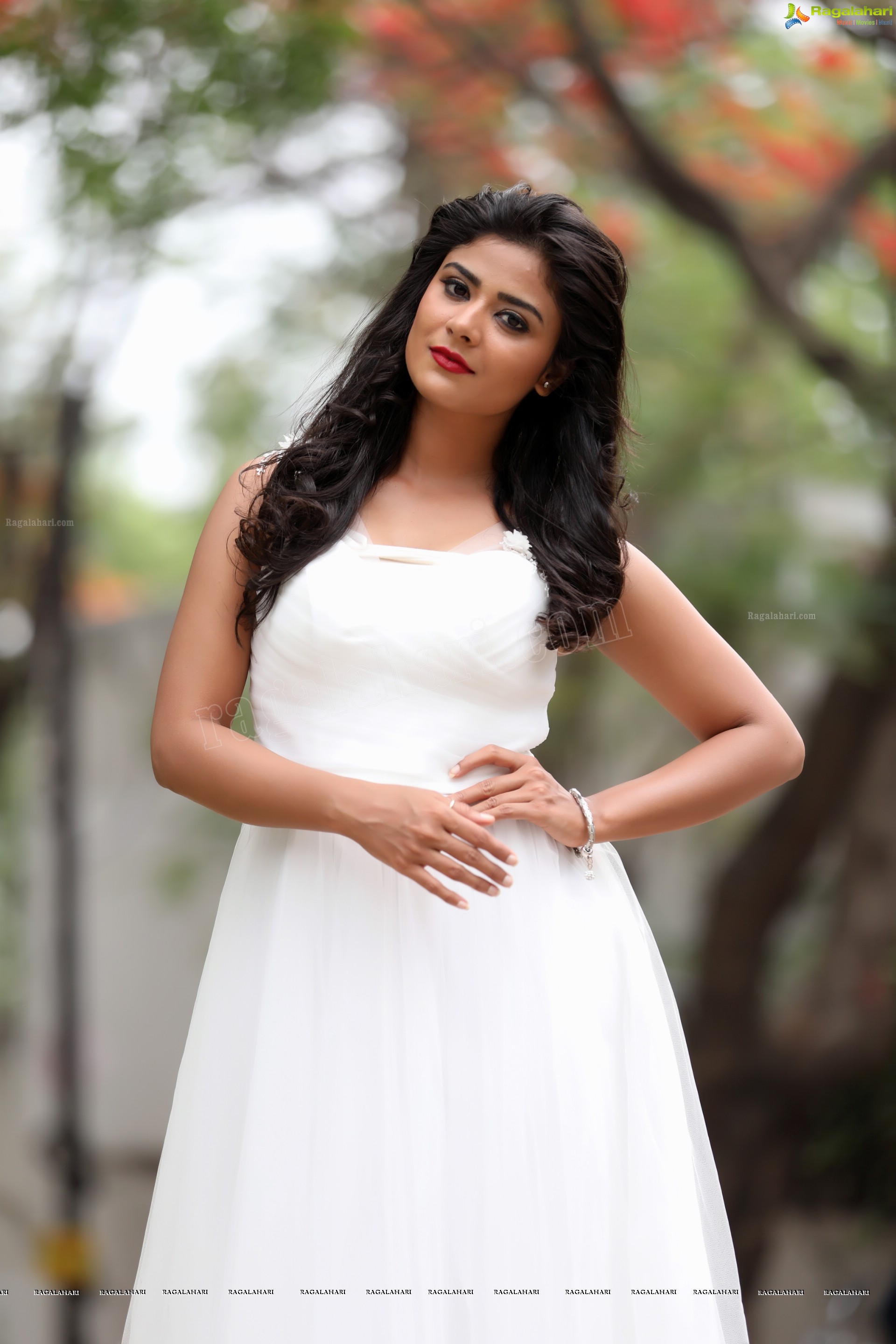 Priyanka Sharma (Exclusive Photo Shoot) (High Definition Photos)