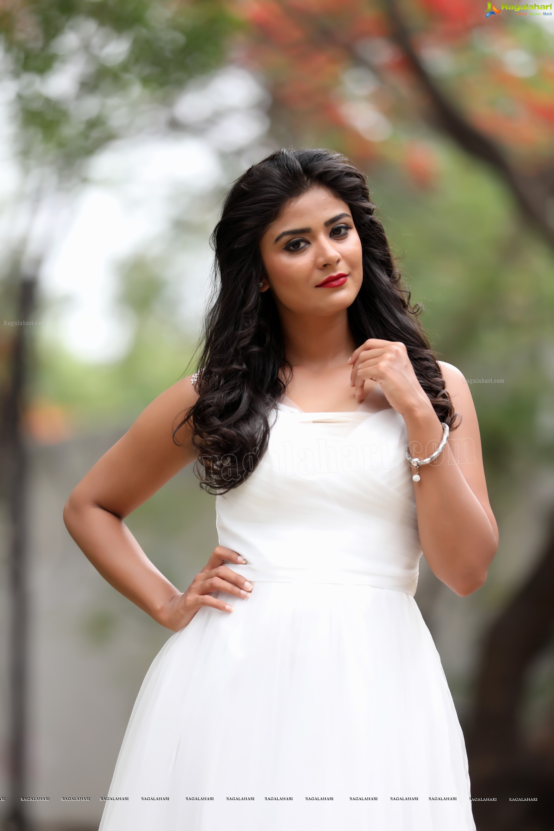 Priyanka Sharma (Exclusive Photo Shoot) (High Definition Photos)