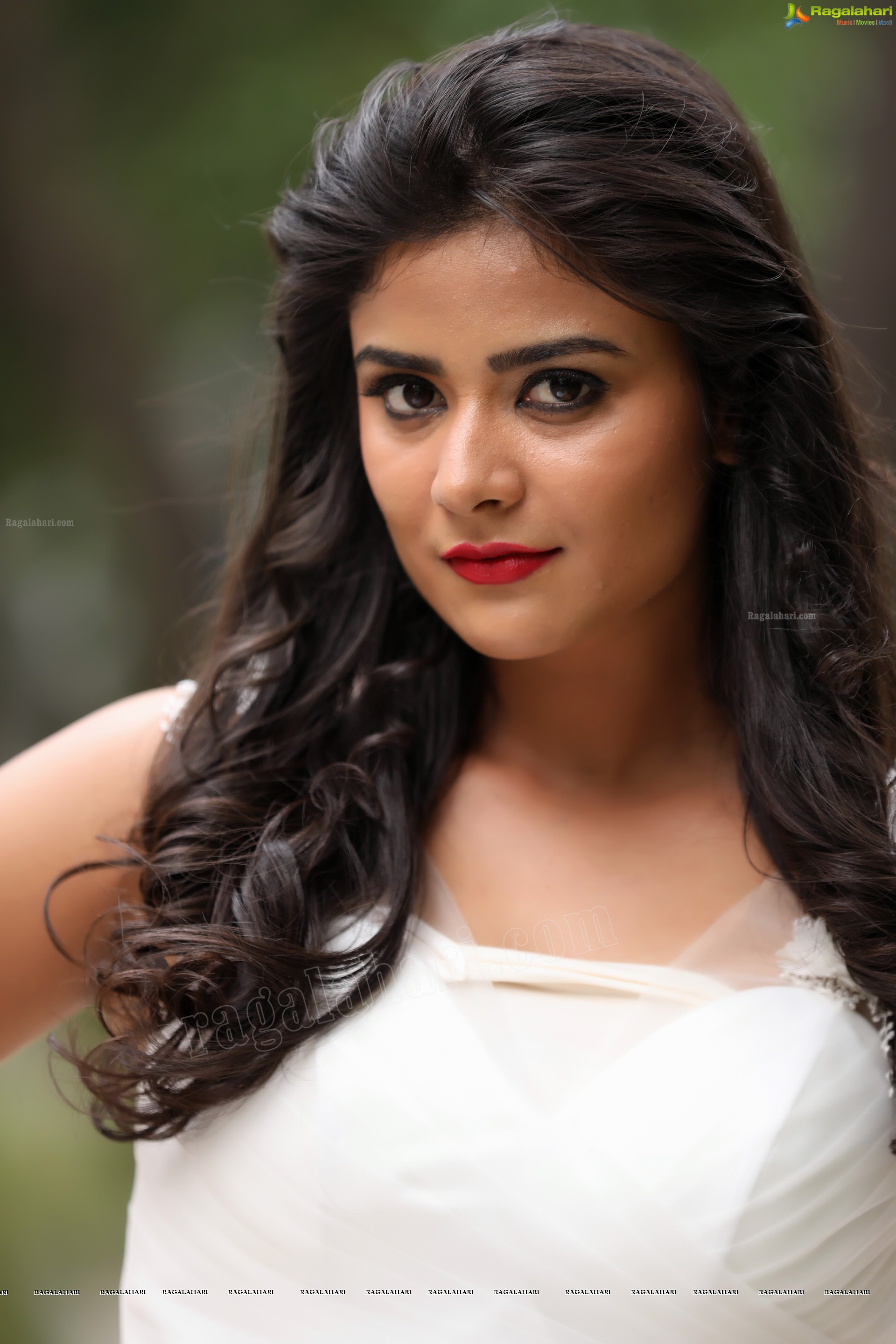 Priyanka Sharma (Exclusive Photo Shoot) (High Definition Photos)