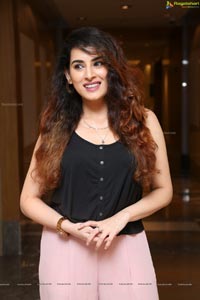 Heroine Archana