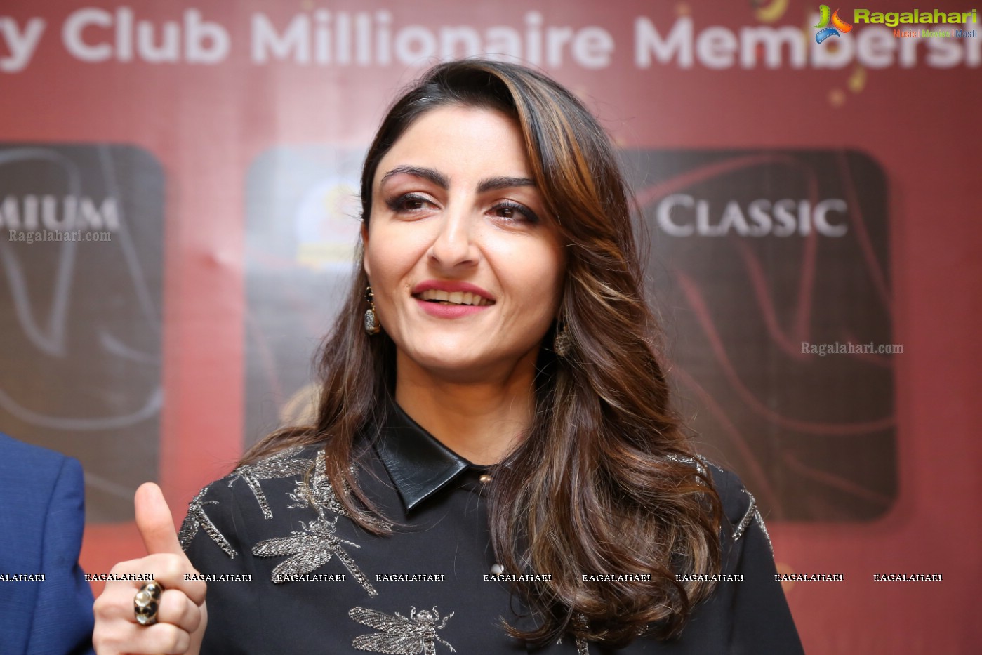 Soha Ali Khan at Millionaires Club Launch by Country Club (High Resolution Photo)