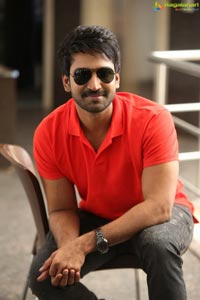 Hero Aadhi Pinisetty