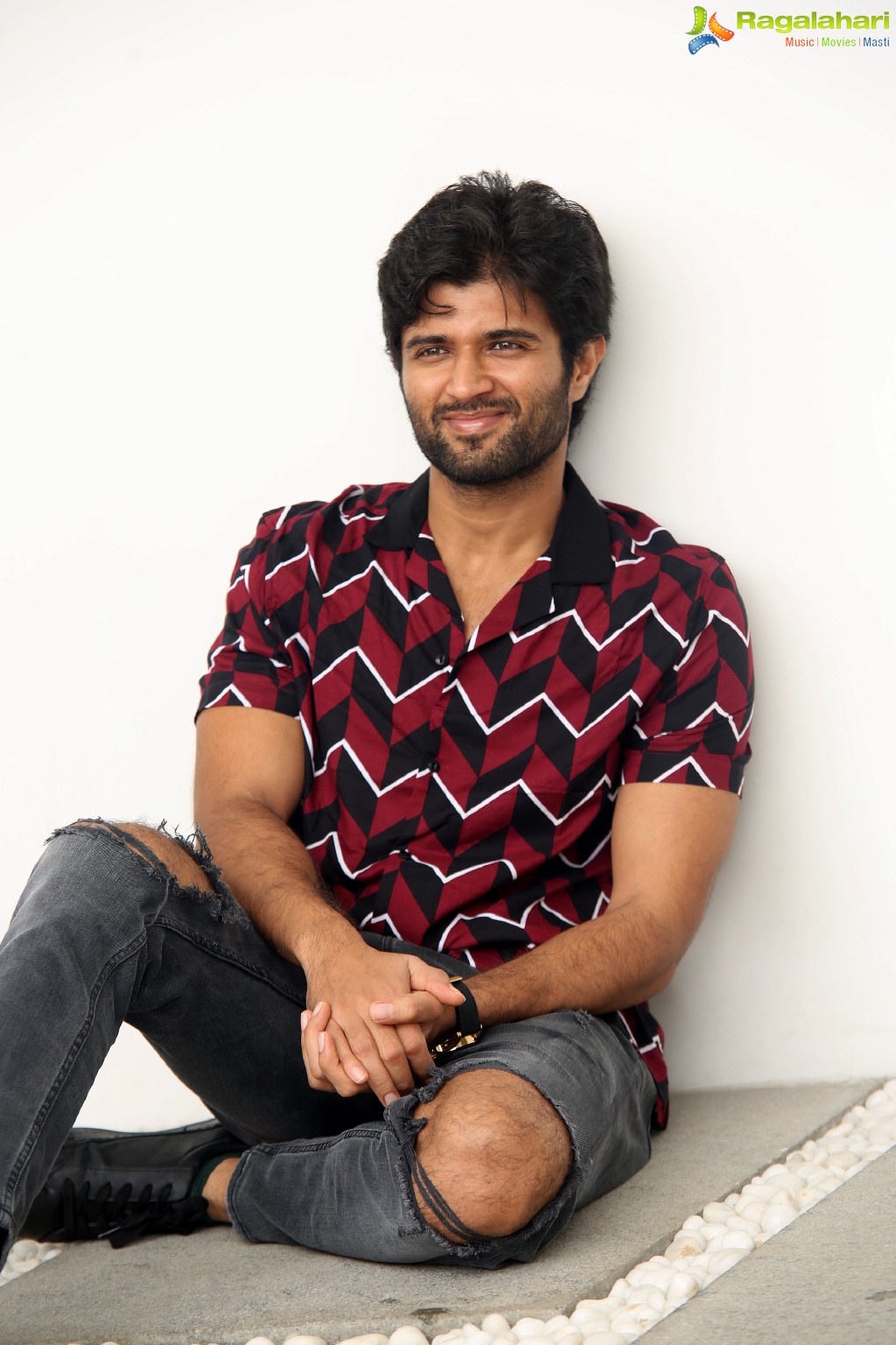 Vijay Deverakonda at Geetha Govindam Inteview