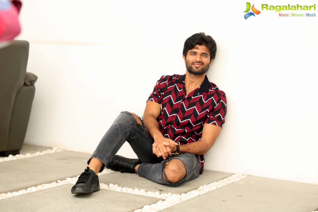 Vijay Deverakonda at Geetha Govindam Inteview