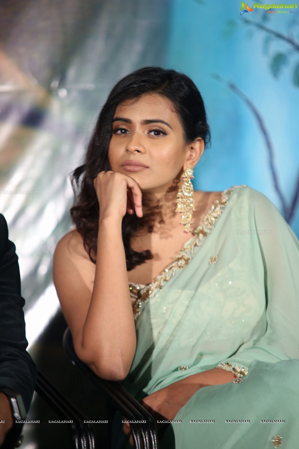 Hebah Patel at 24 Kisses Press Meet