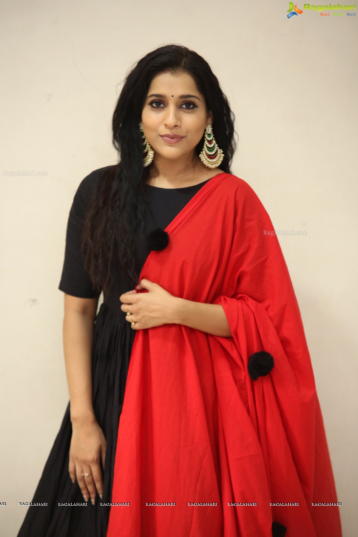 Rashmi Gautham @ Anthaku Minchi Trailer Launch