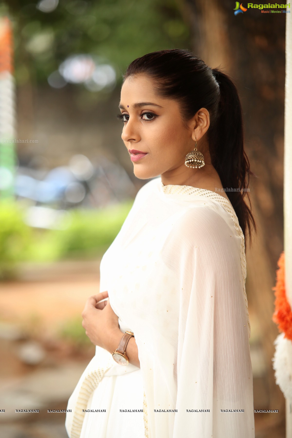 Rashmi Gautam @ Anthaku Minchi Title Song Launch