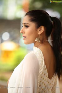 Rashmi Gautam at Anthaku Minchi Title Song Launch