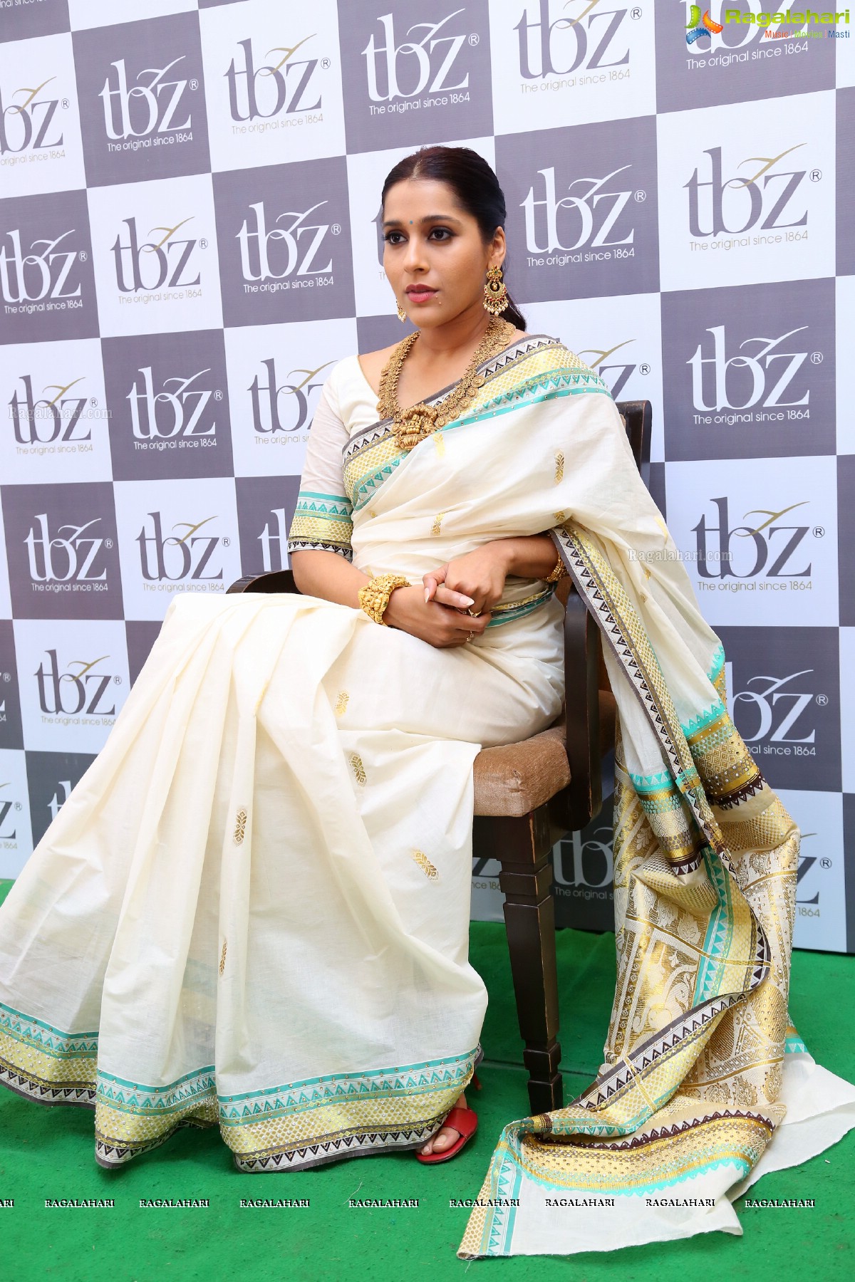 Rashmi Gautam at TBZ New temple Collection Launch