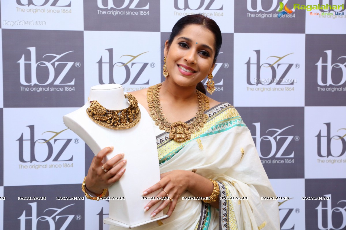 Rashmi Gautam at TBZ New temple Collection Launch