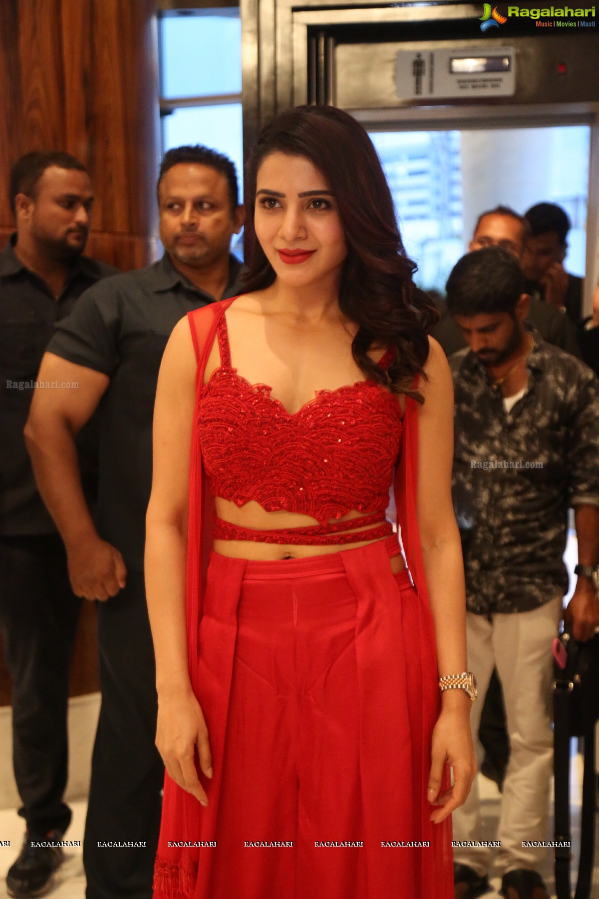 Samantha Akkineni at Big C Press Meet