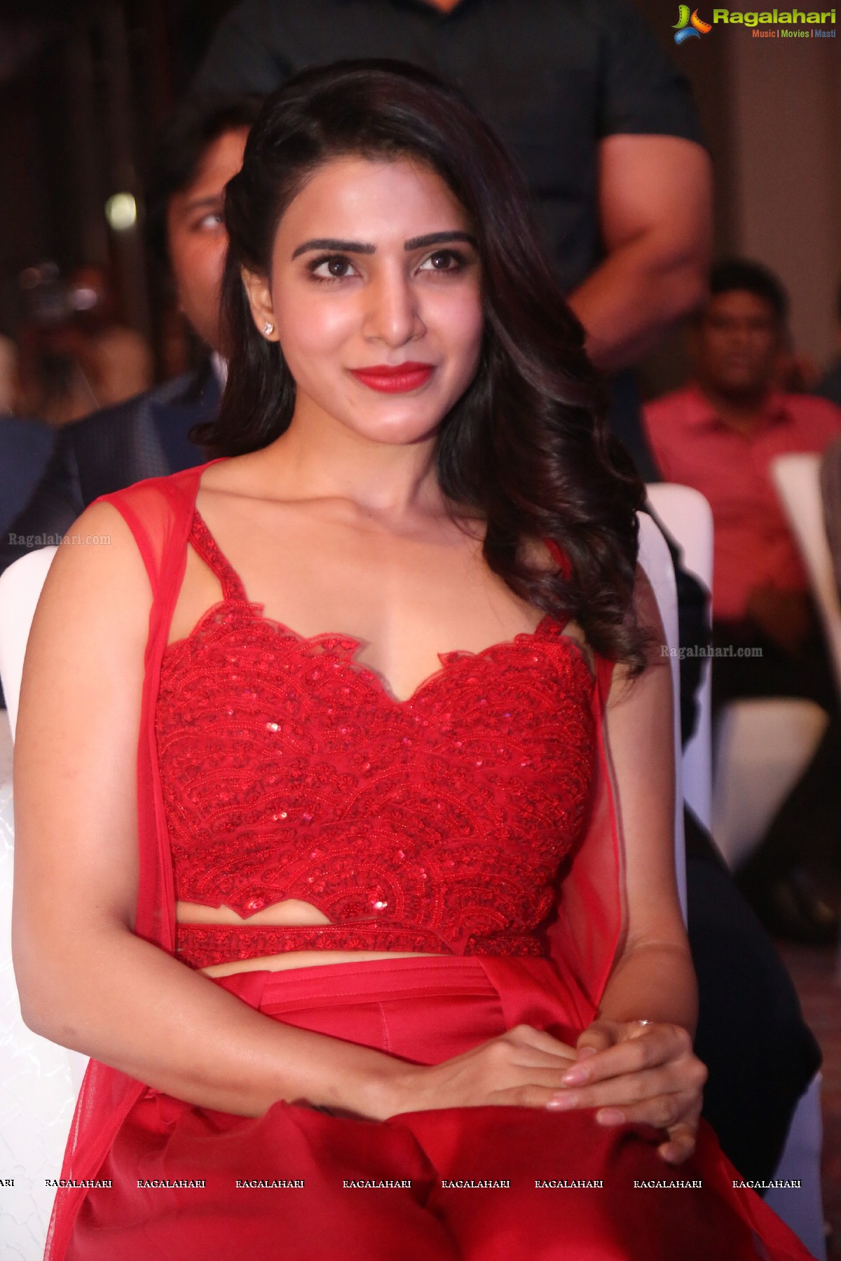 Samantha Akkineni at Big C Press Meet