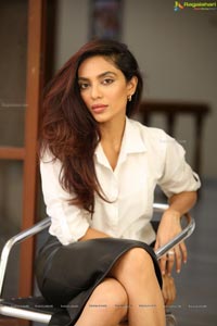 Sobhita Dhulipala