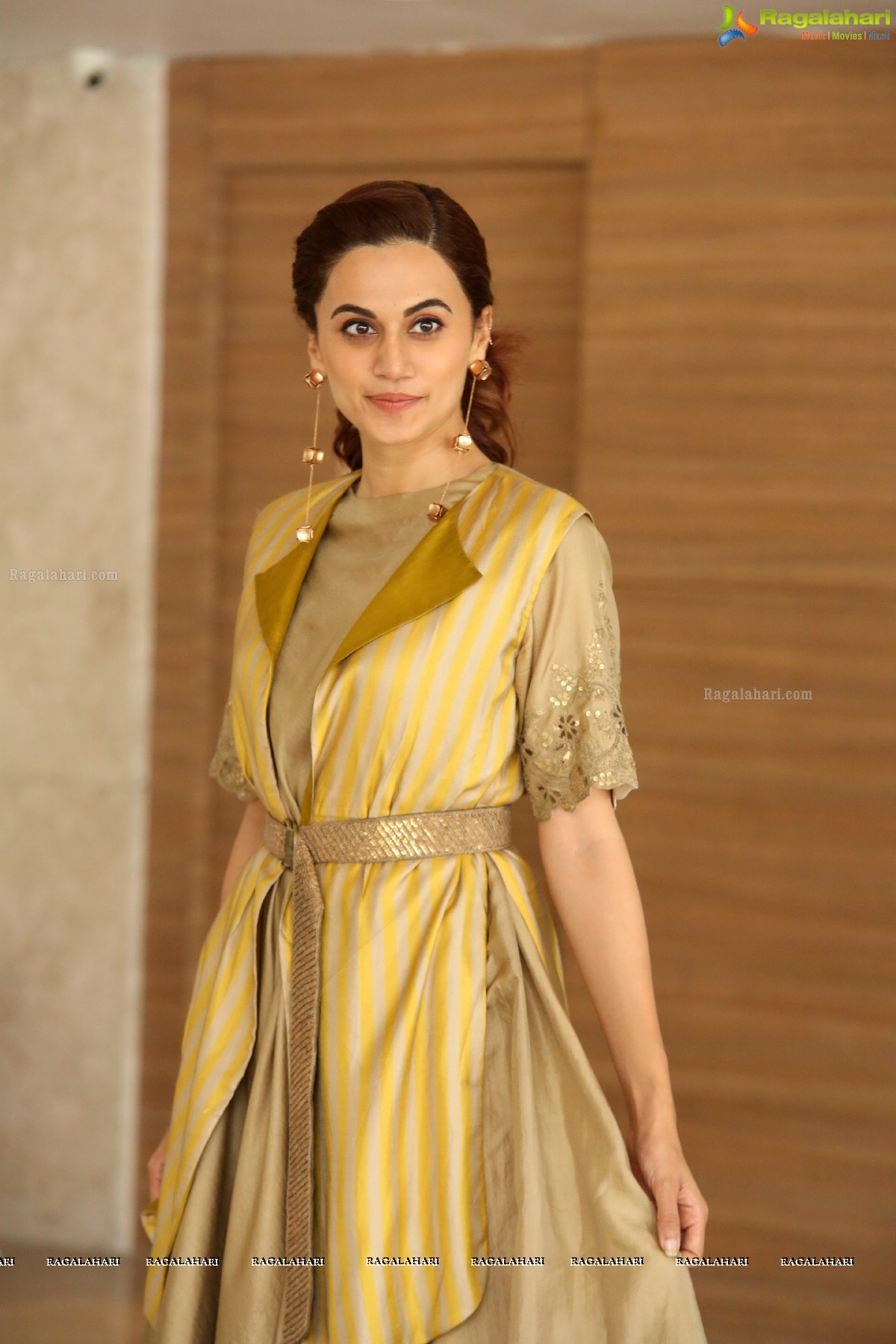 Taapsee at Neevevaro Press Meet