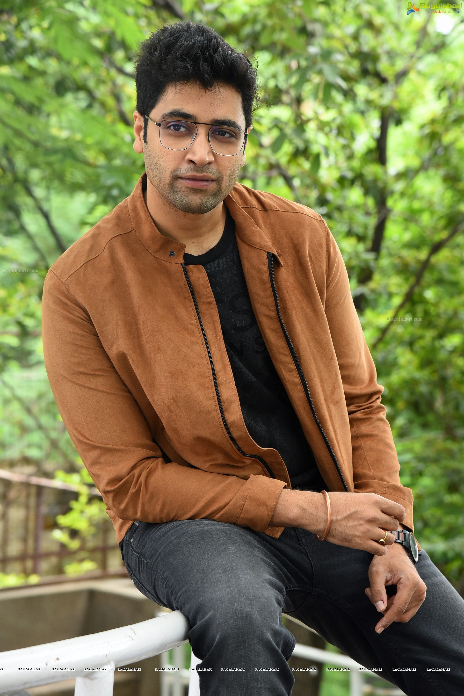 Adivi Sesh @ Evaru Movie Trailer Launch