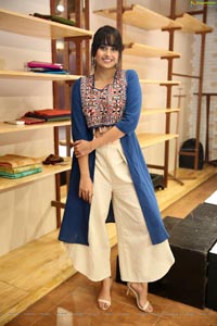 Ameeksha Pawar at Earthica Store Launch