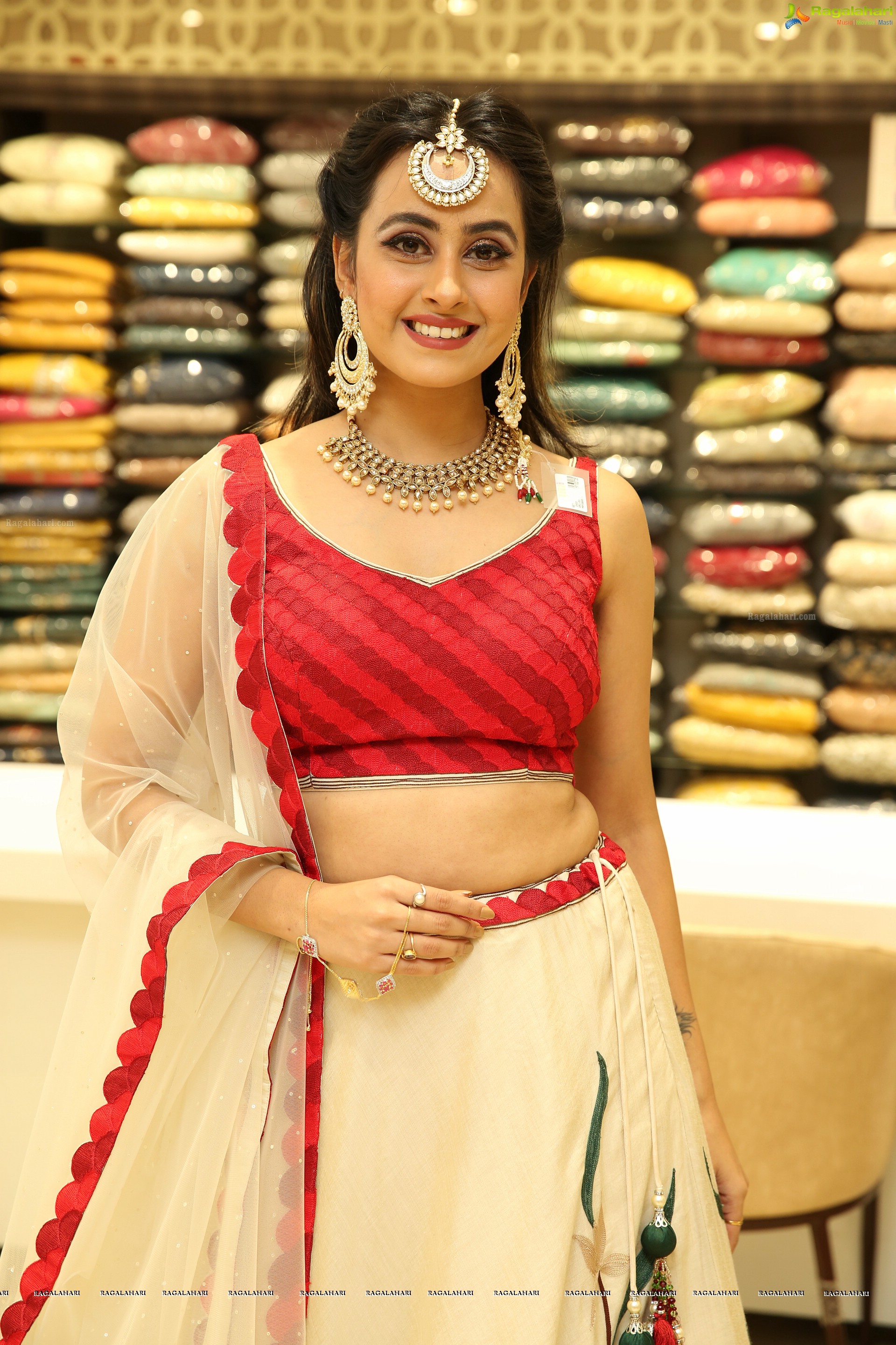 Ameeksha Pawar @ Neeru's Wedding & Festival Collection Launch - HD Gallery