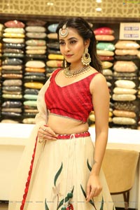 Ameeksha Pawar at Neeru's New Collection Launch