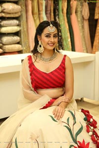 Ameeksha Pawar at Neeru's New Collection Launch