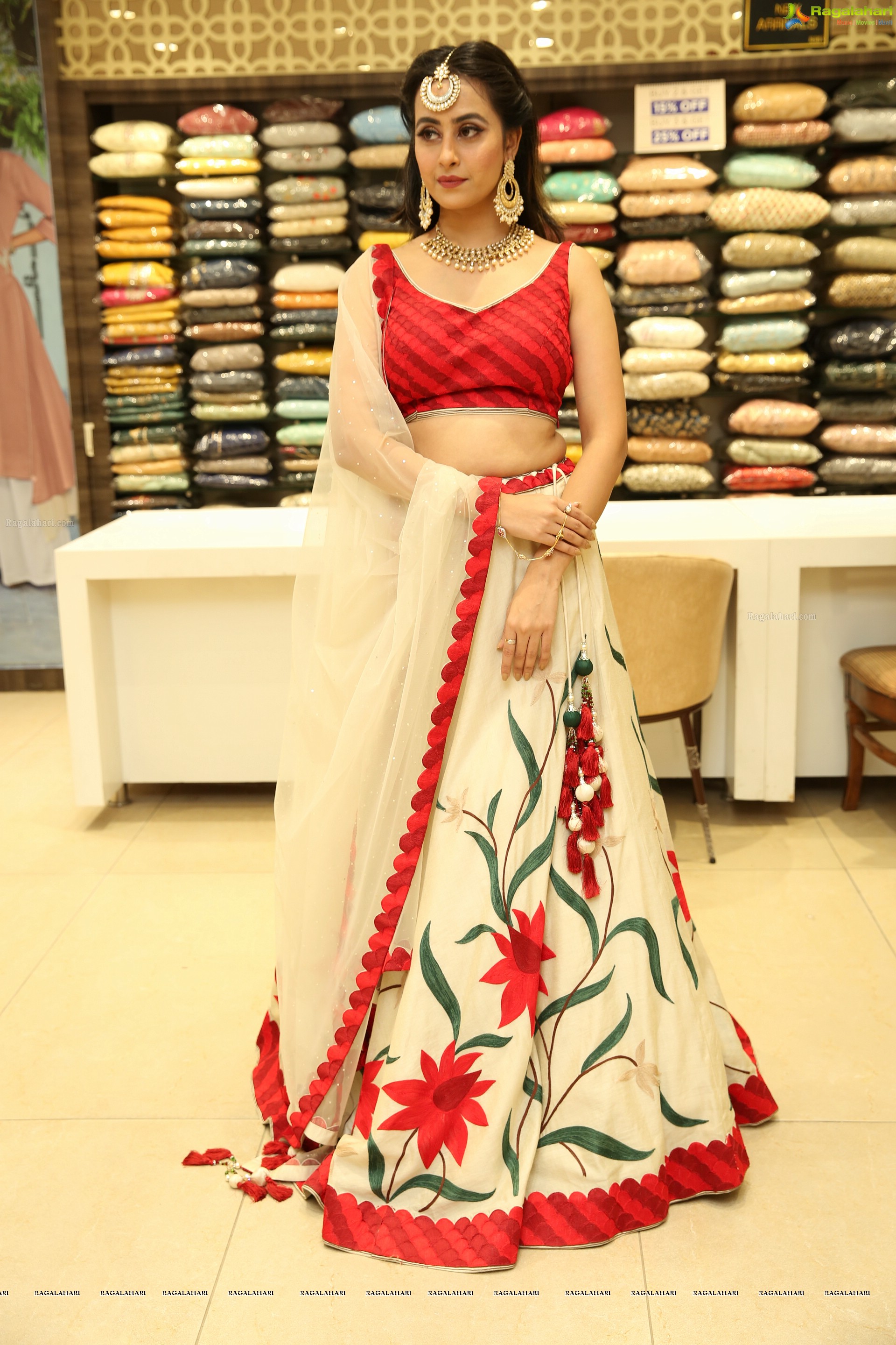 Ameeksha Pawar @ Neeru's Wedding & Festival Collection Launch - HD Gallery