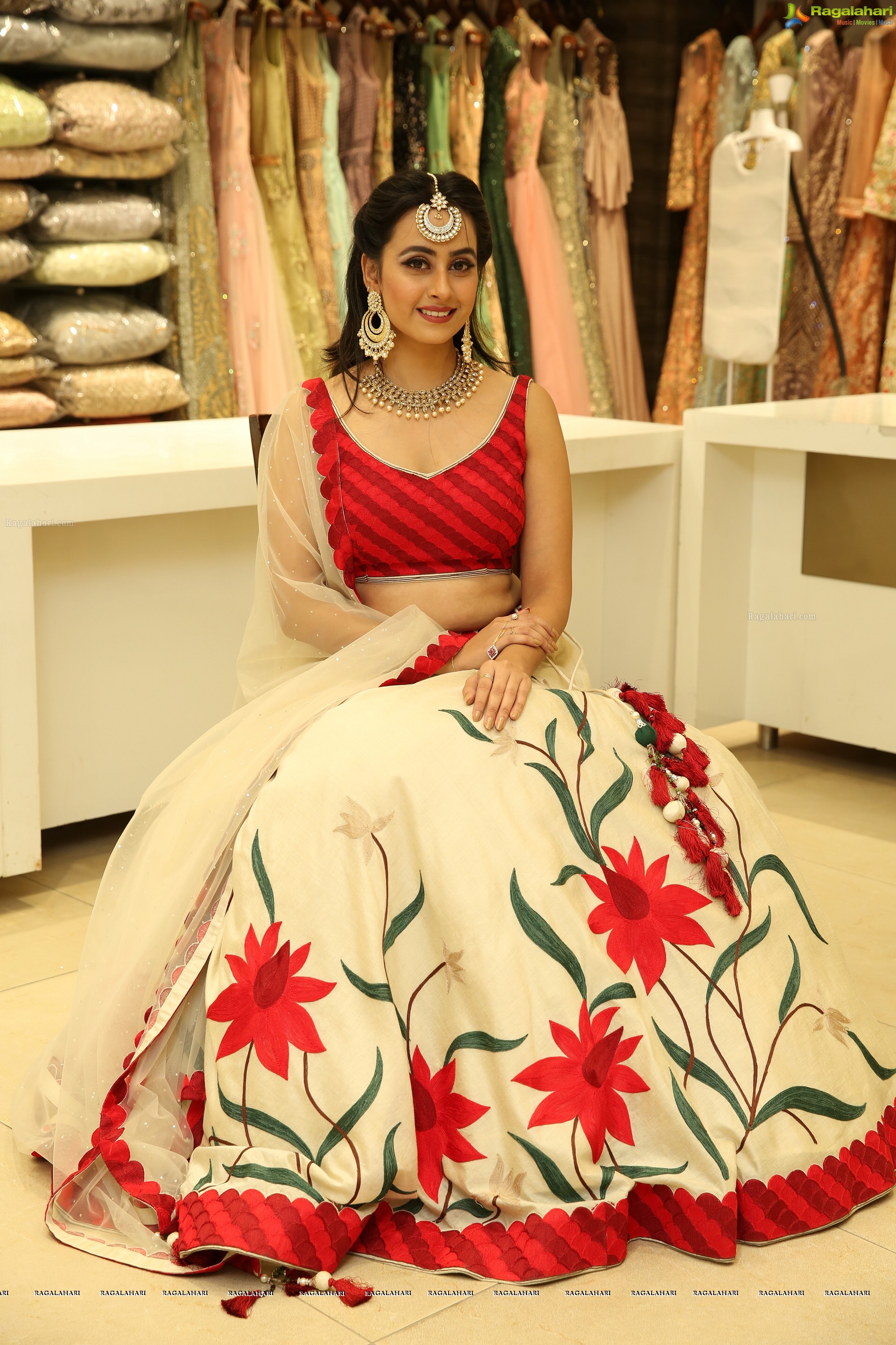 Ameeksha Pawar @ Neeru's Wedding & Festival Collection Launch - HD Gallery